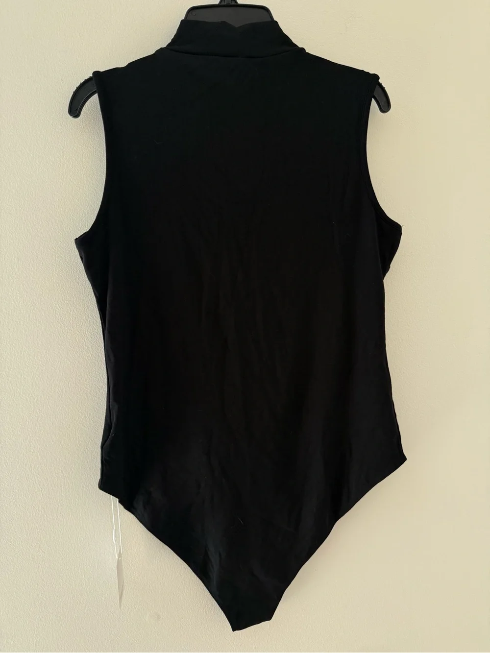 Mango sleek black
